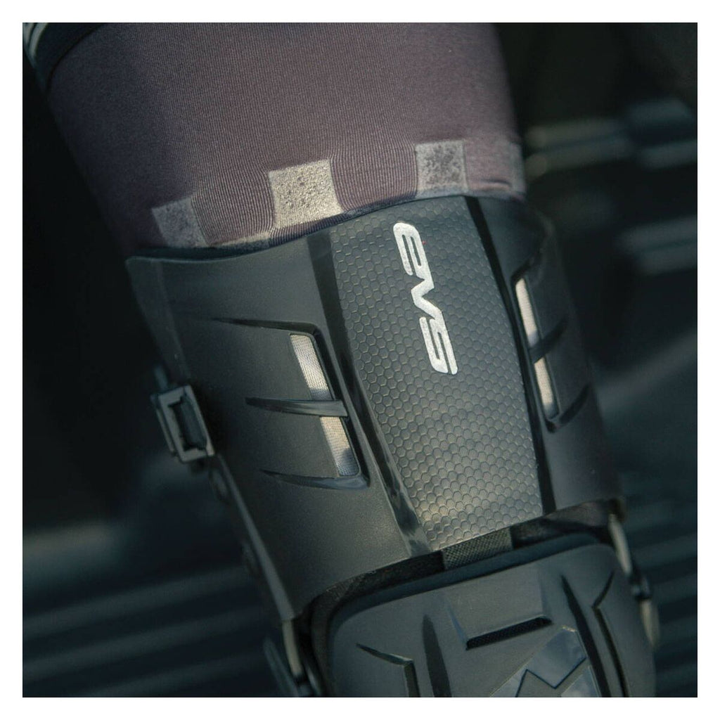 EVS EVS RS9 Knee Brace - PAIR – detail view
